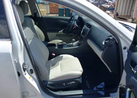 2011 Lexus Is 250 z USA, uszkodzony, nr VIN JTHBF5C21B5154190